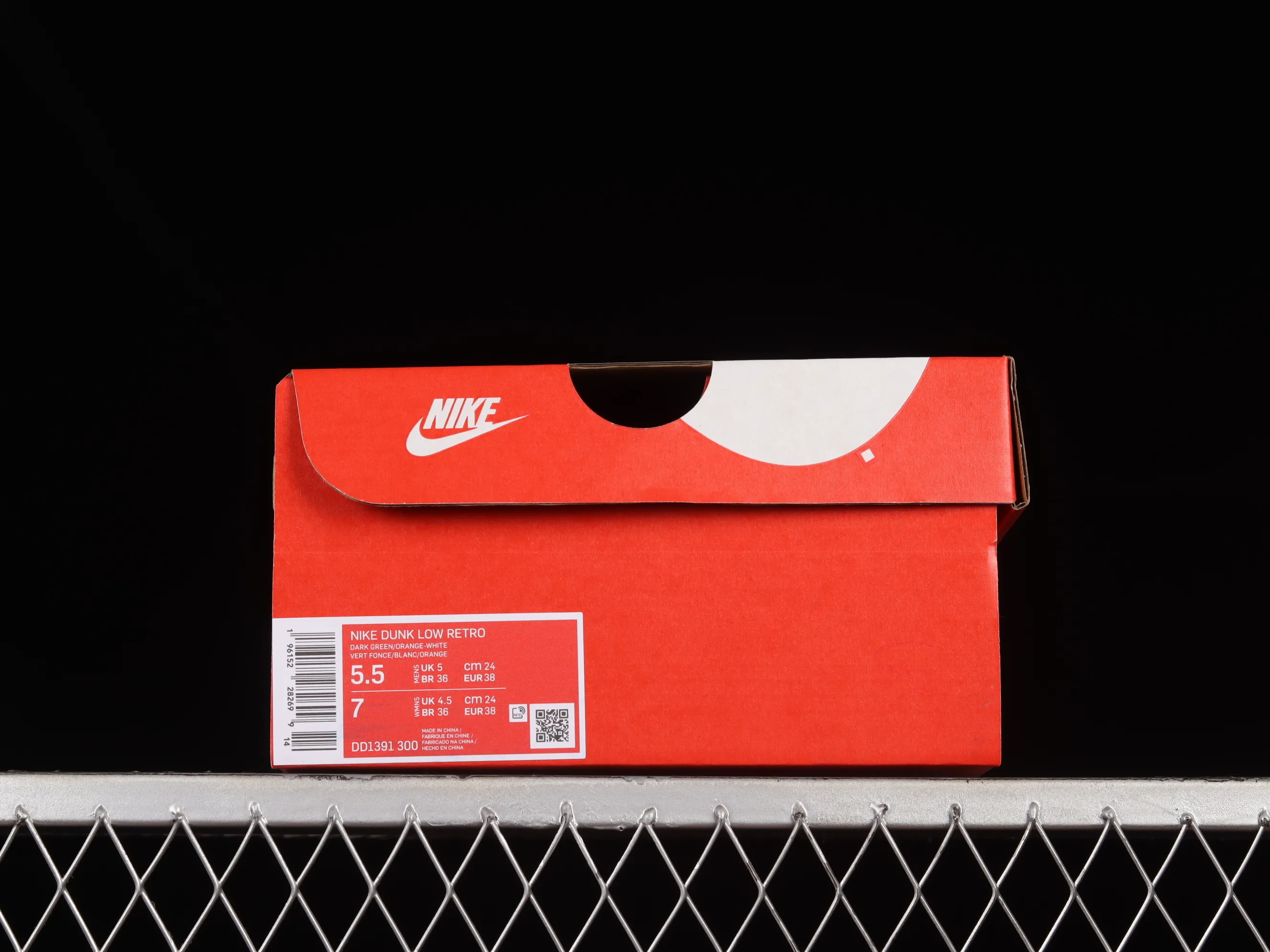 All categories Nk SB Dunk series Nk SB Dunk Low low-top sneakers C version Nk SB Dunk Low "Miami Hurricanes" orange green SB low-top casual sneakers DD1391-300